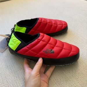Brand New! North Face’s Men’s Thermoball Green and Red Shoes!